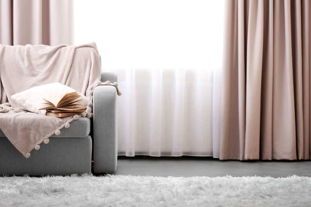 Choosing the Best Sofa and Curtain Combination | Mobility Furniture Company